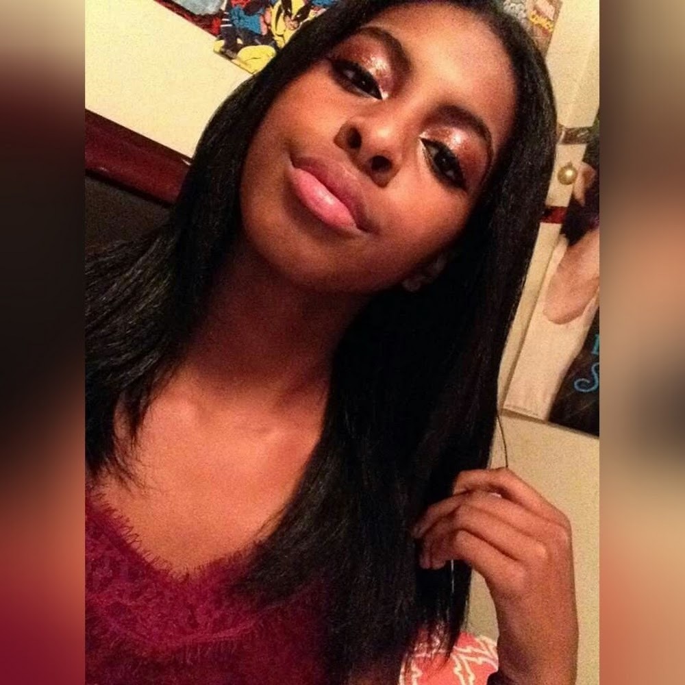 Meet your Posher, Kenisha